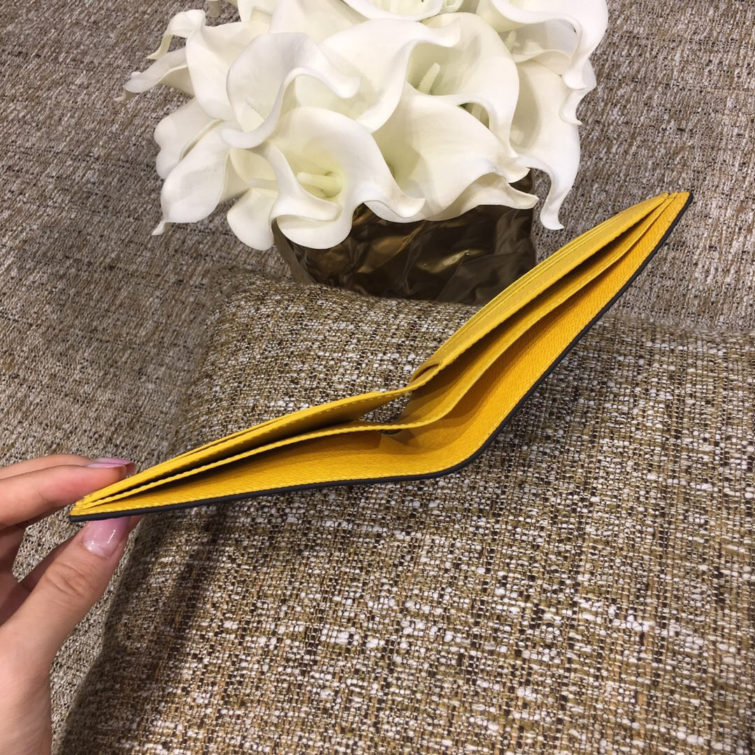 LV MULTIPLE WALLET M69253