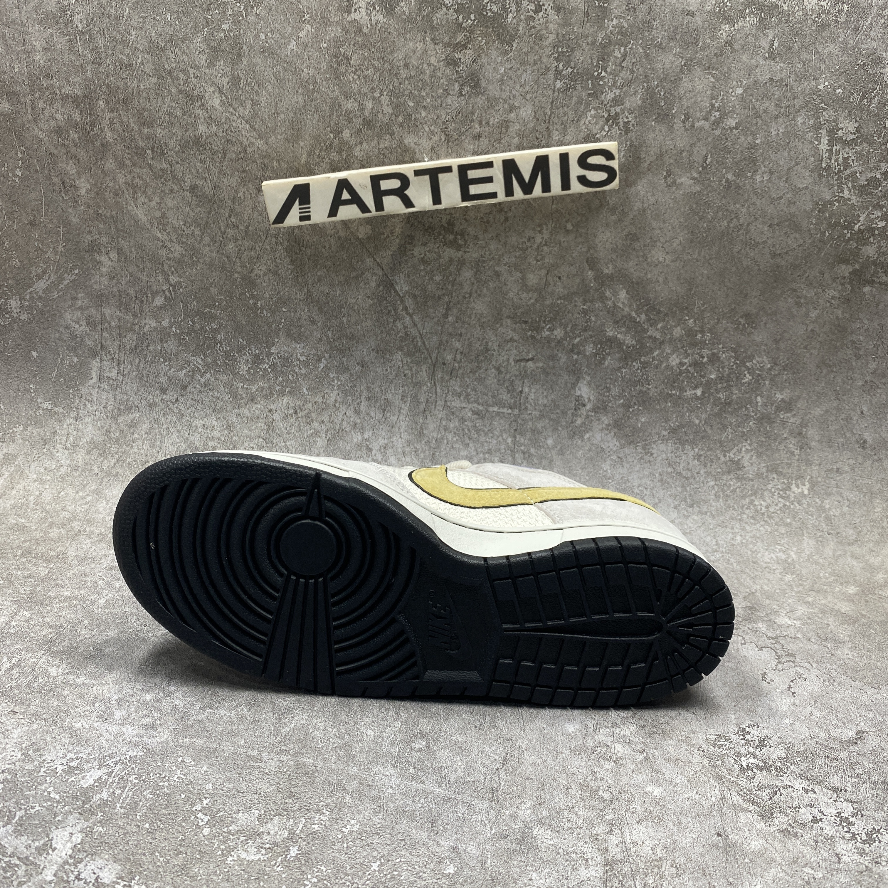 Otomo Katsuhiro x Nike SB Dunk Low Steamboy OST Yellow Blue