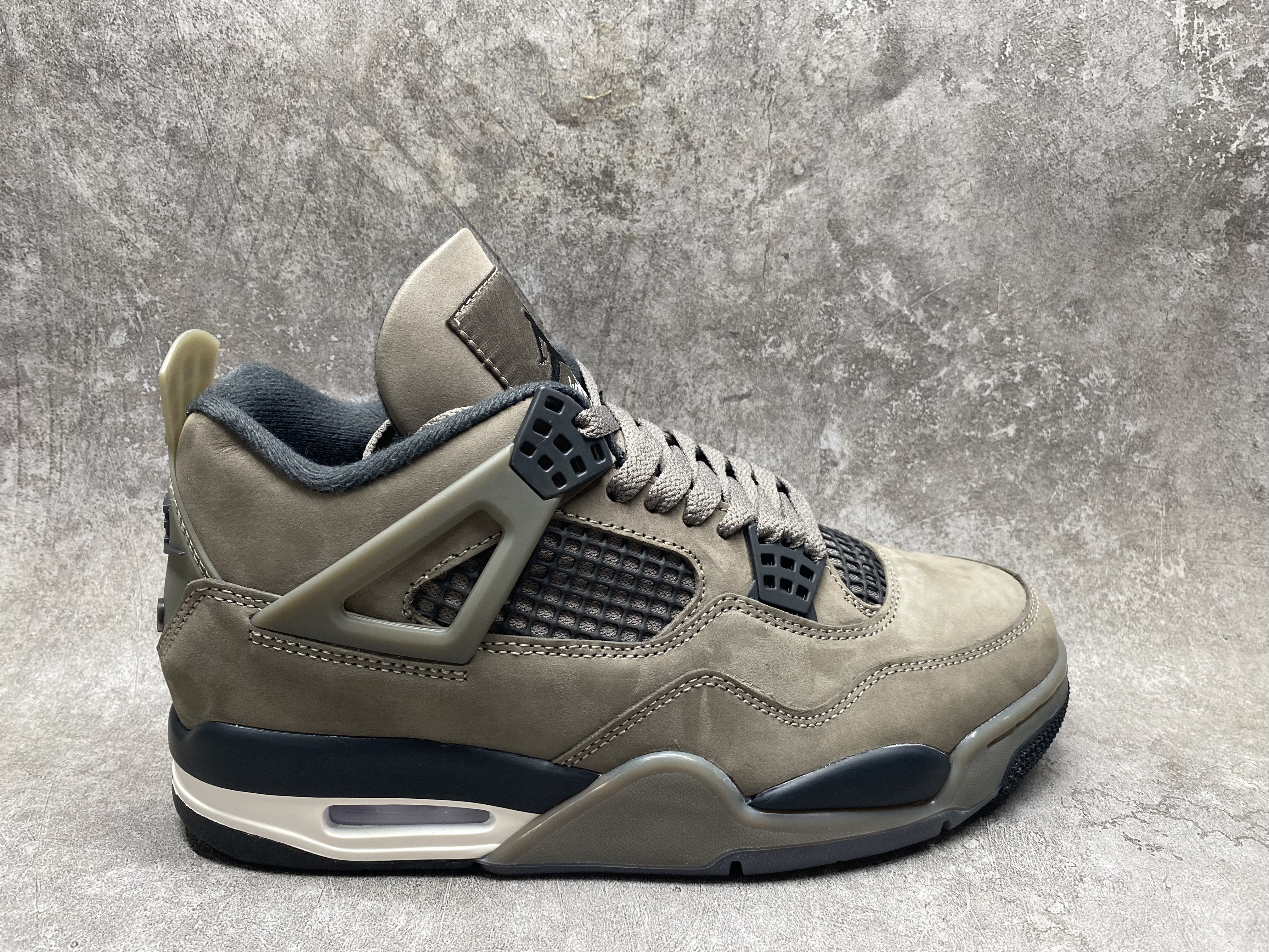 UA Air Jordan 4 Retro