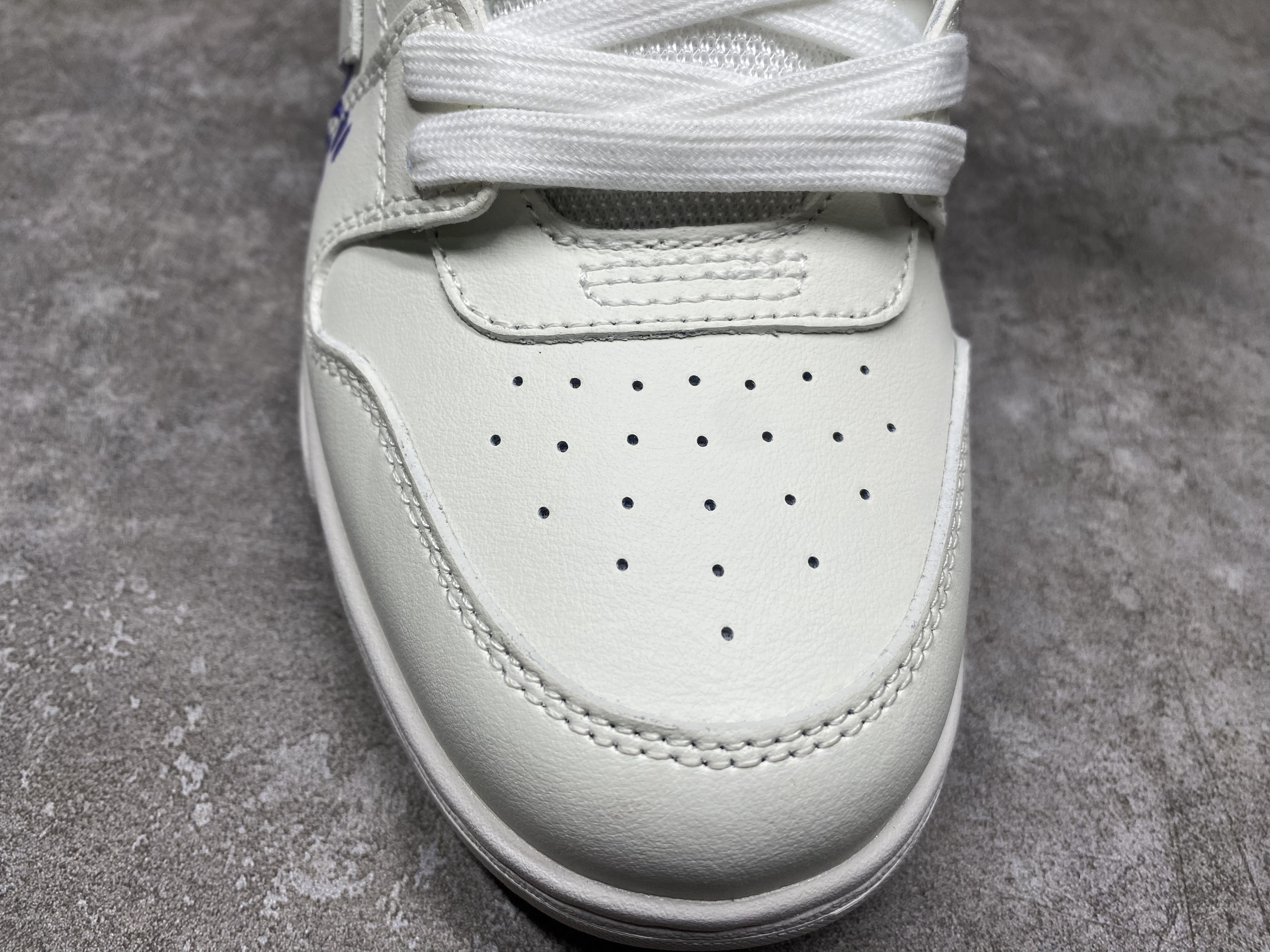 UA OFF-WHITE Out Of Office OOO Low Tops