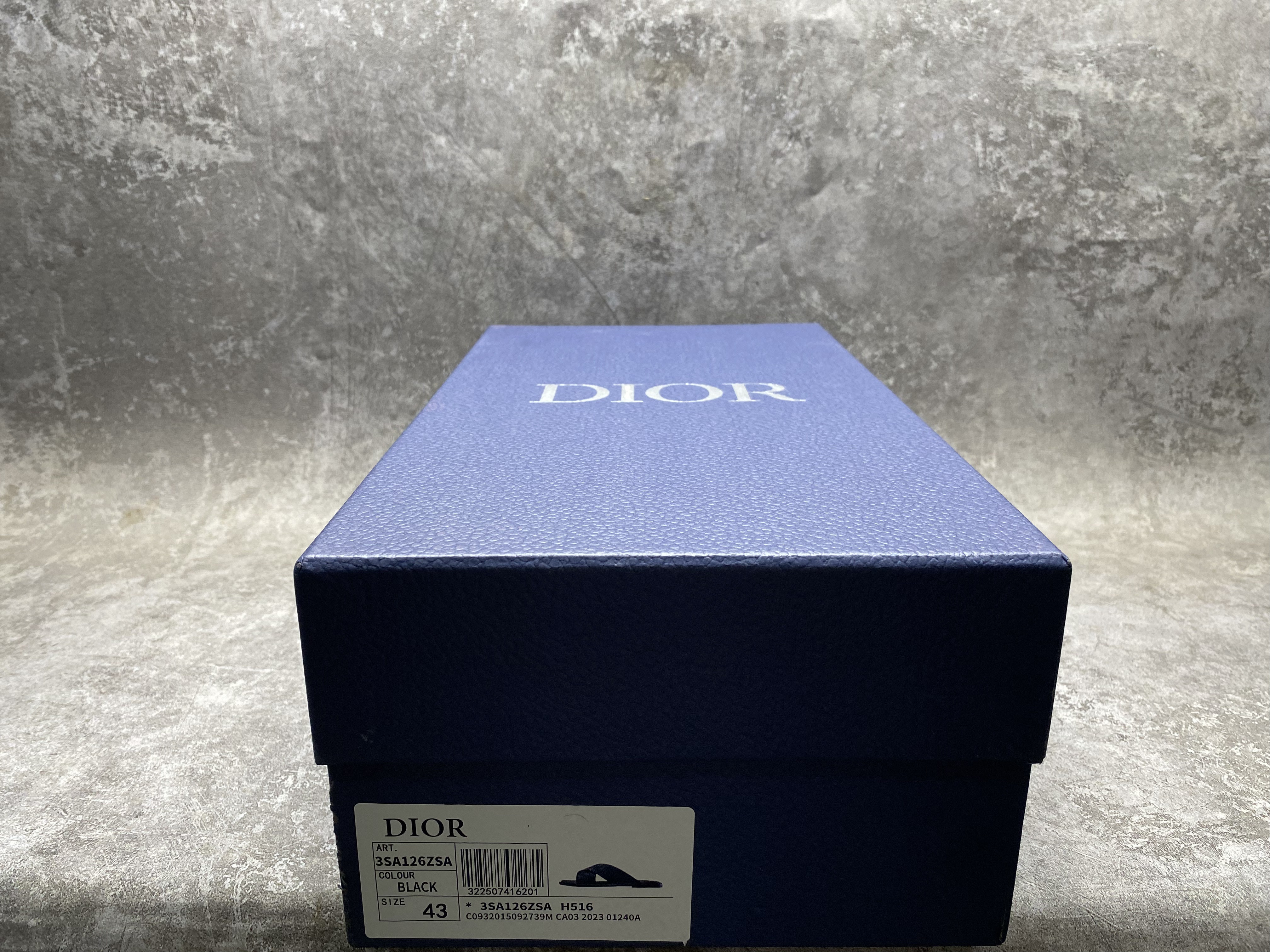 ua D*or alias sandal