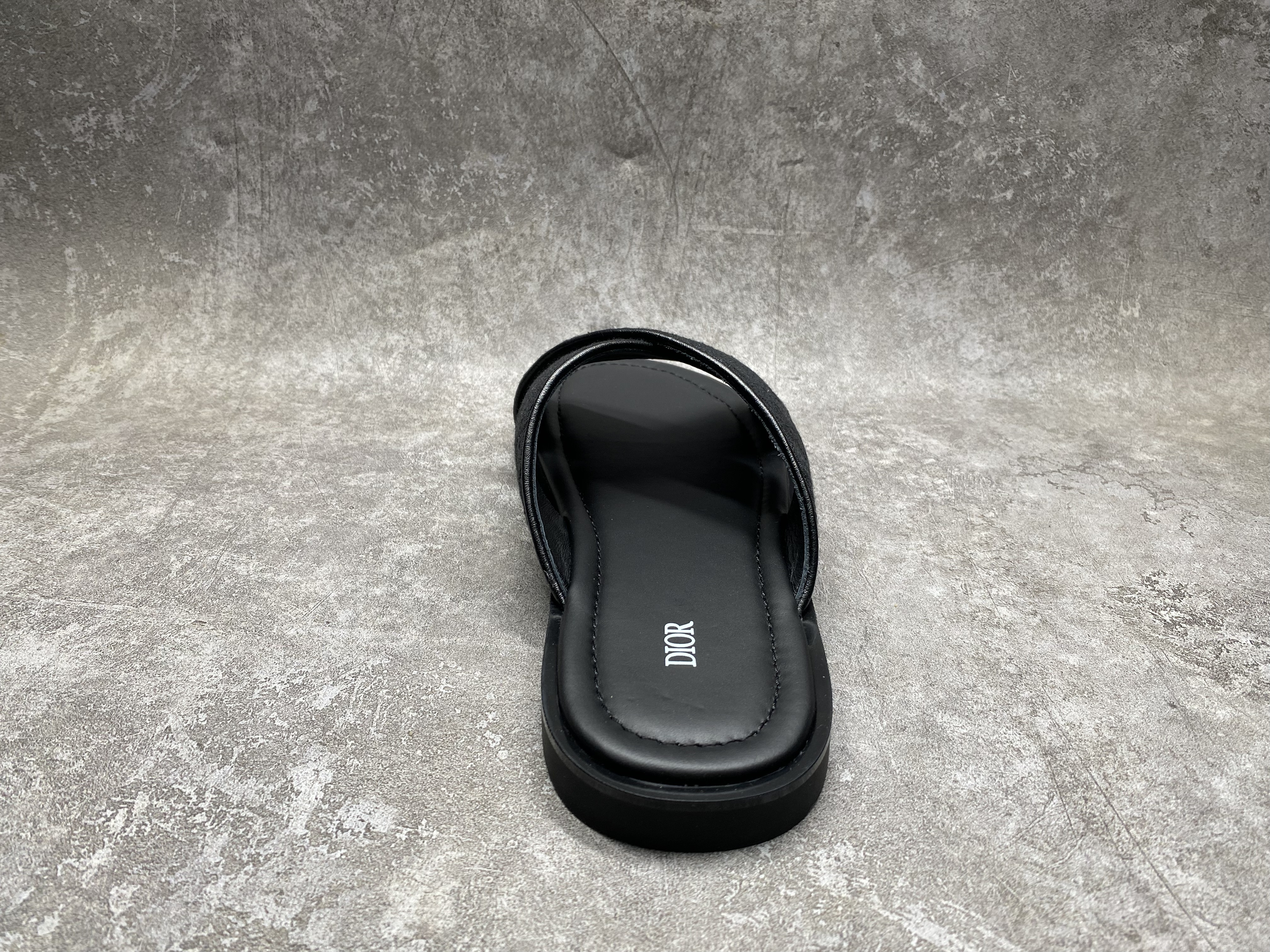 ua D*or alias sandal