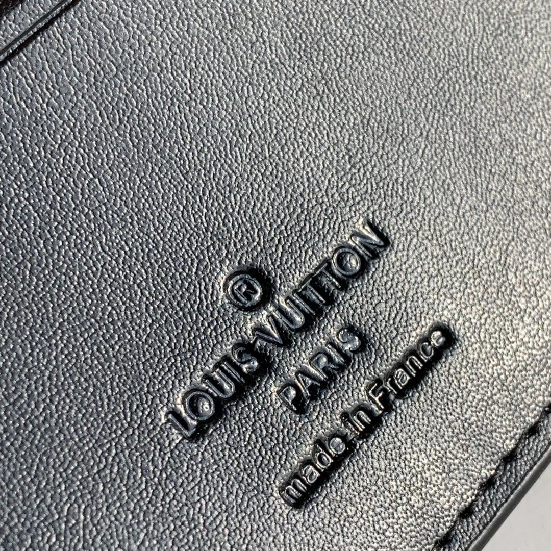 LV Christmas MULTIPLE WALLET M69829