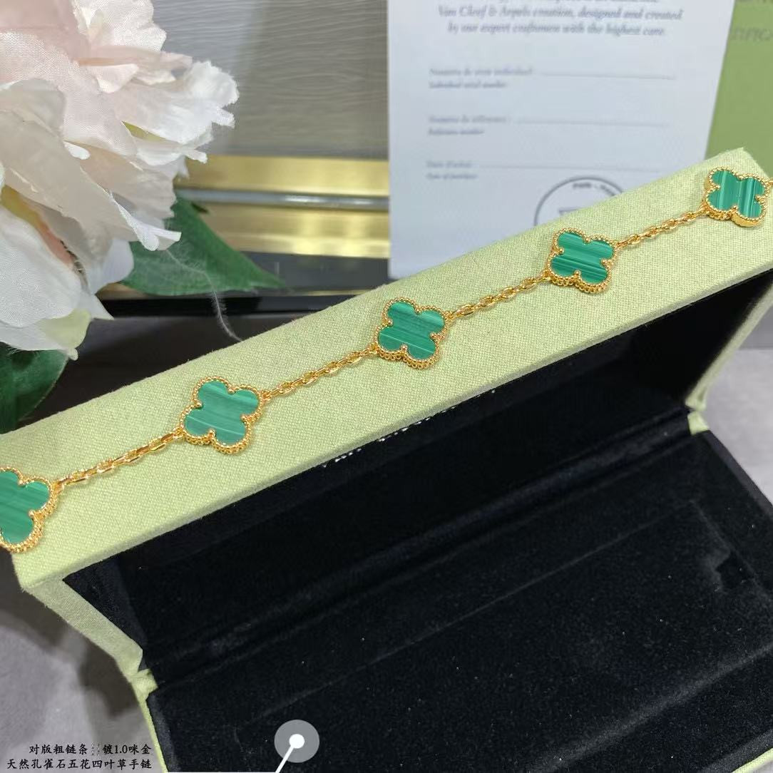 V*N CL*F & arpels natural malachite five-flowered four-leaf clover bracelet chain length approx.19cm