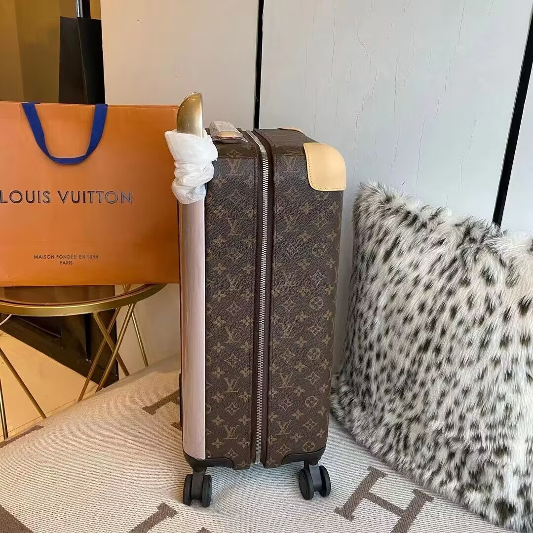 LV Horizon 50 M13768 36x50x19cm