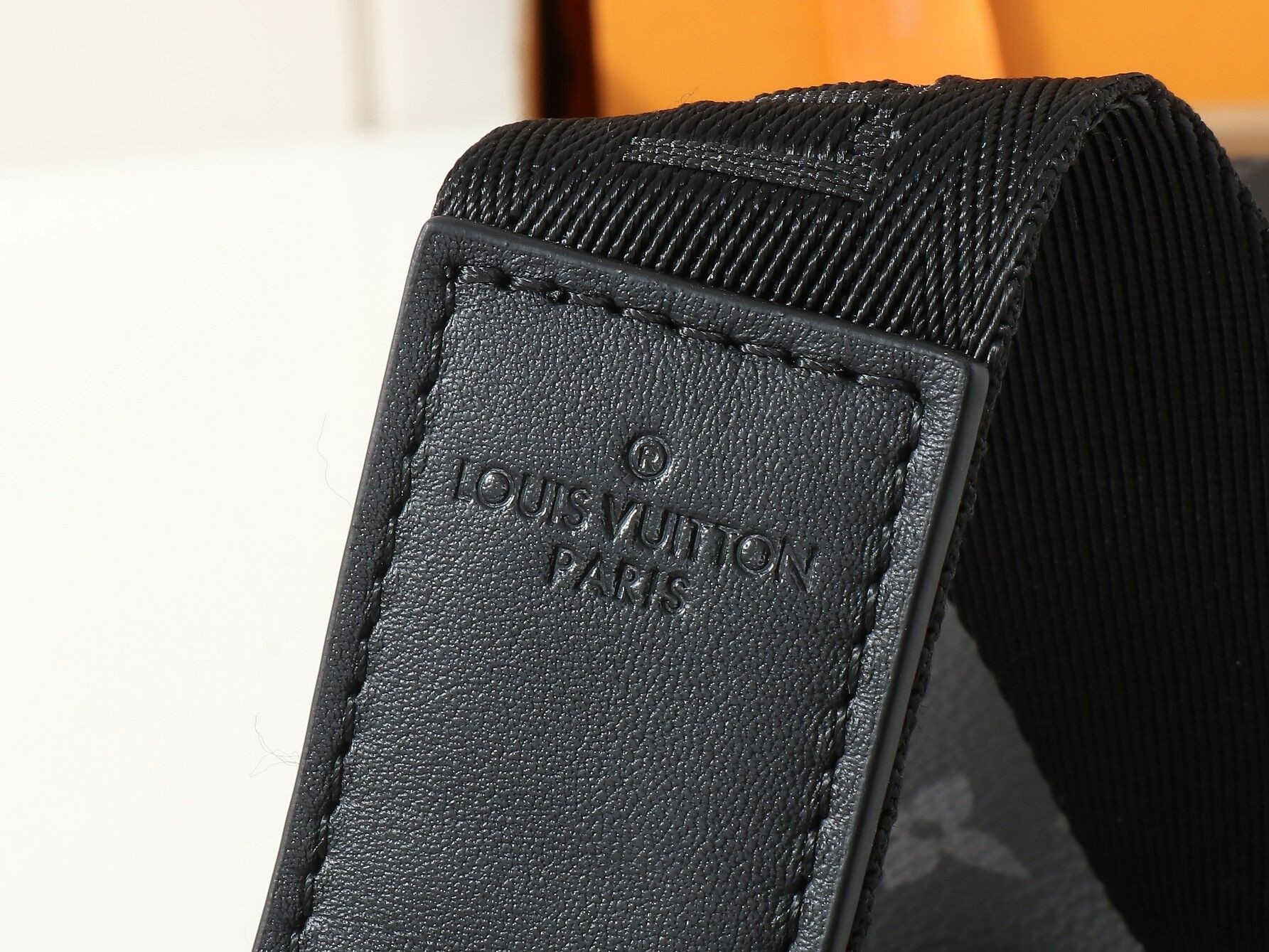 LV District PM M46255 26x20x7cm