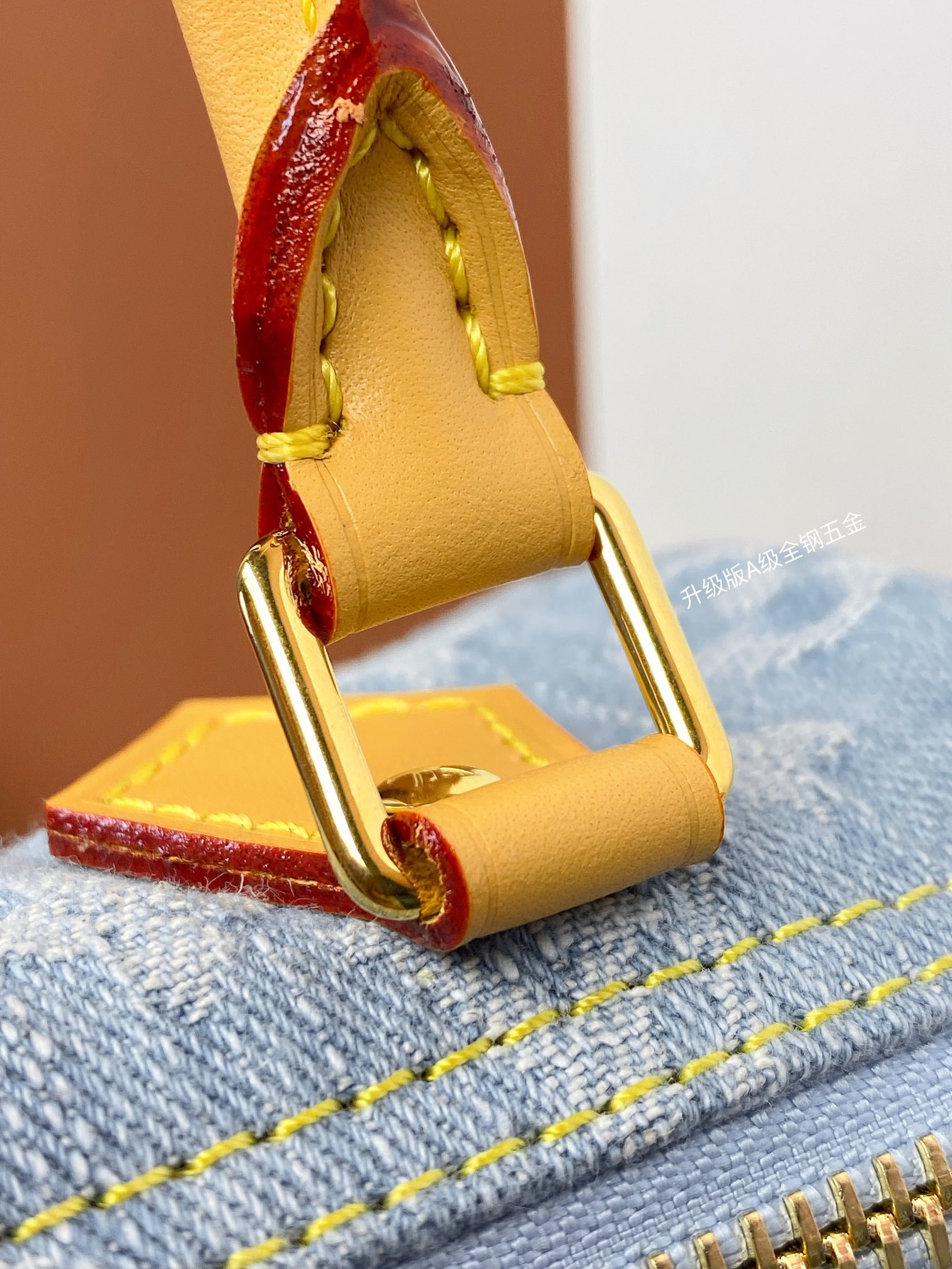 LV Nano Speedy M11212 6.3 x 3.9 x 3 in