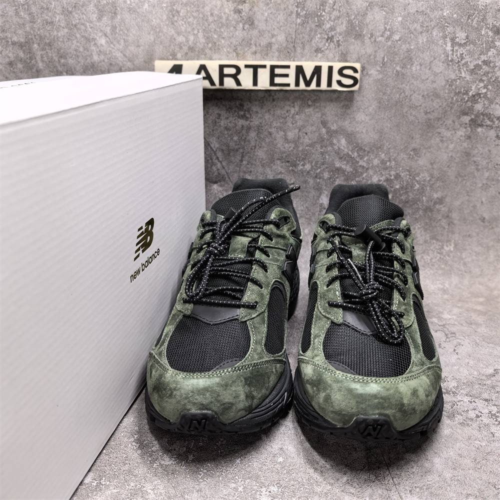 UA New Balance 2002R