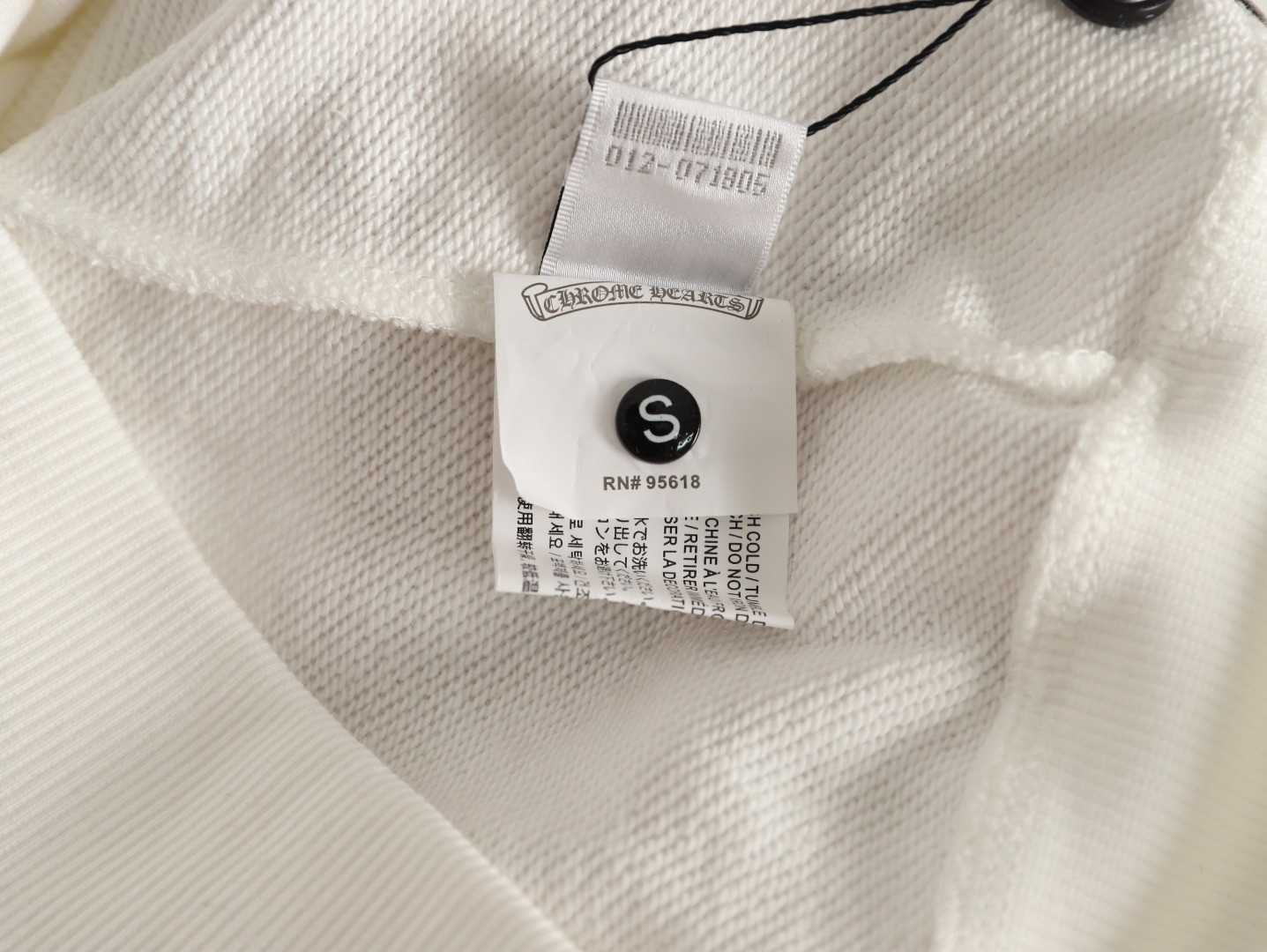 Ch**me He**ts 25fw coats