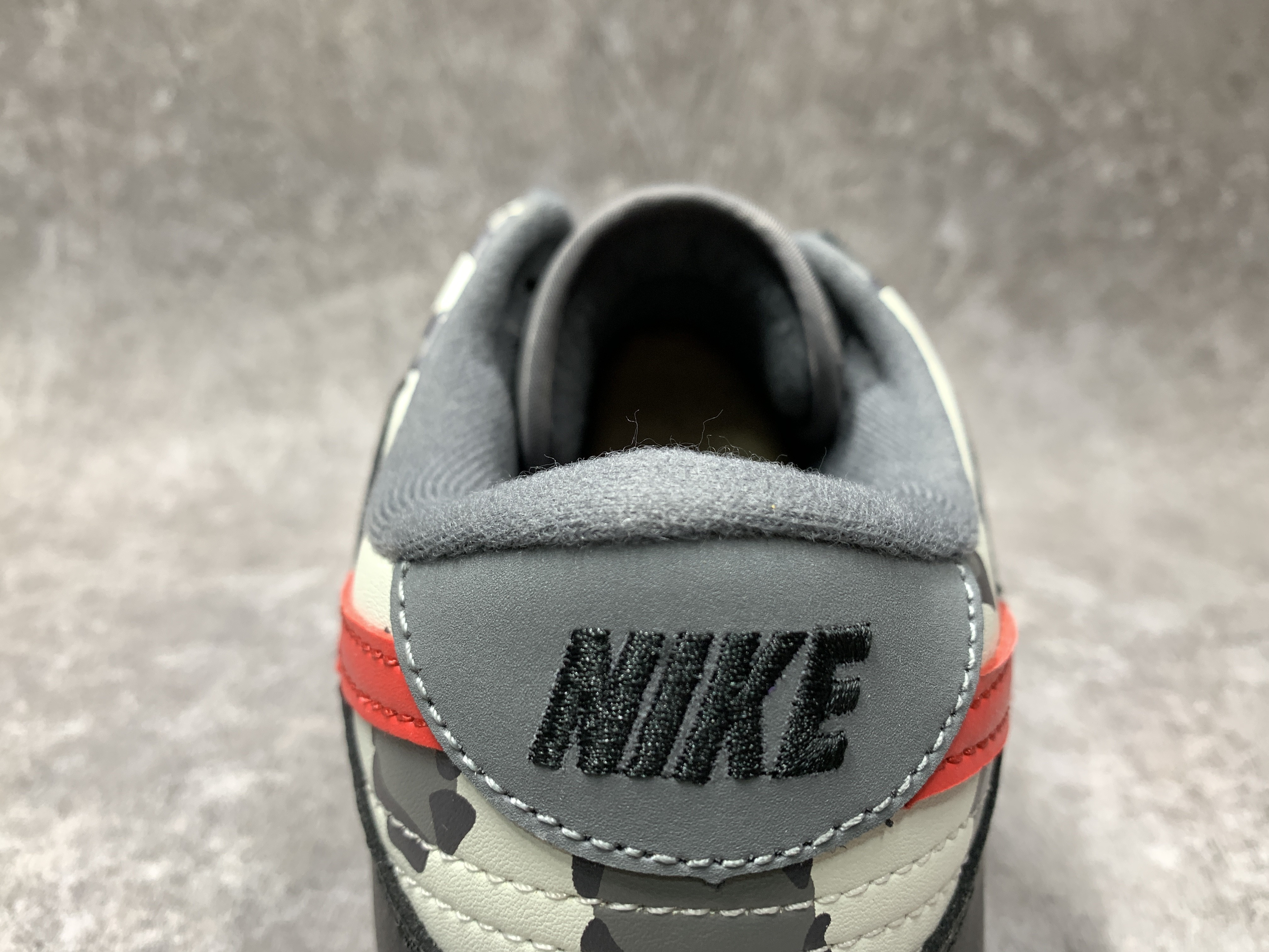 Nike Dunk SB Low Graffiti