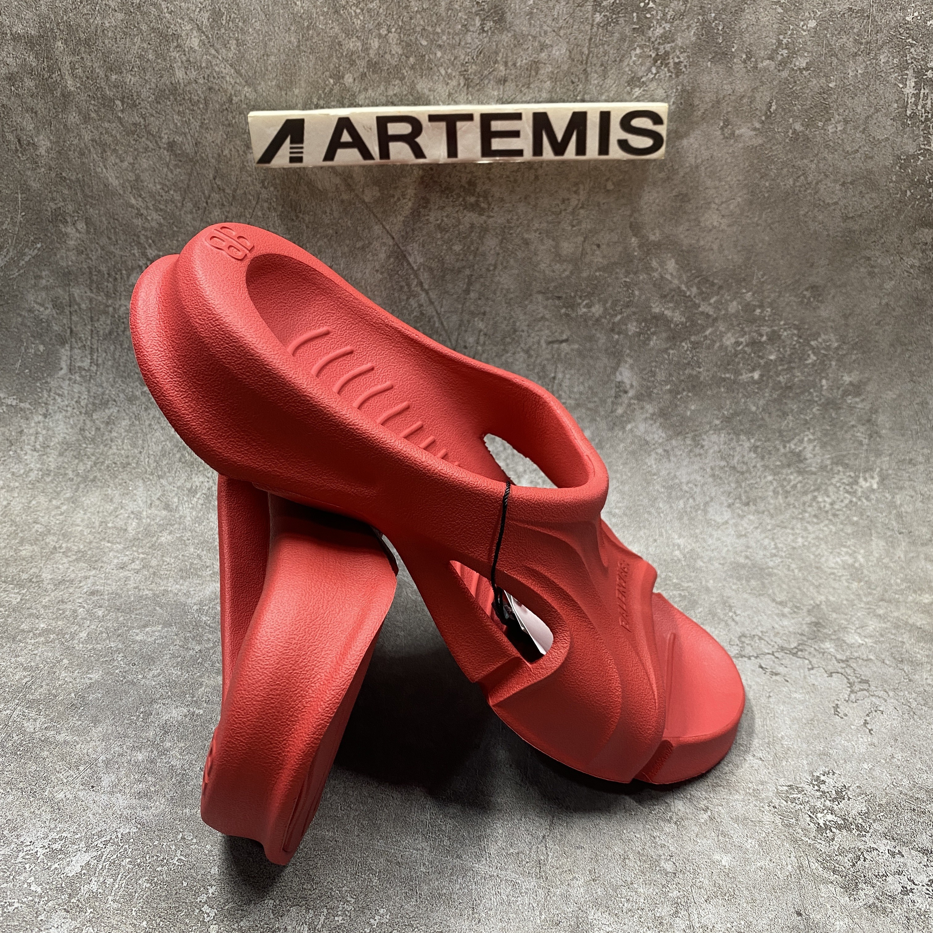 Balenciga Mold Slides Red (run one size bigger)