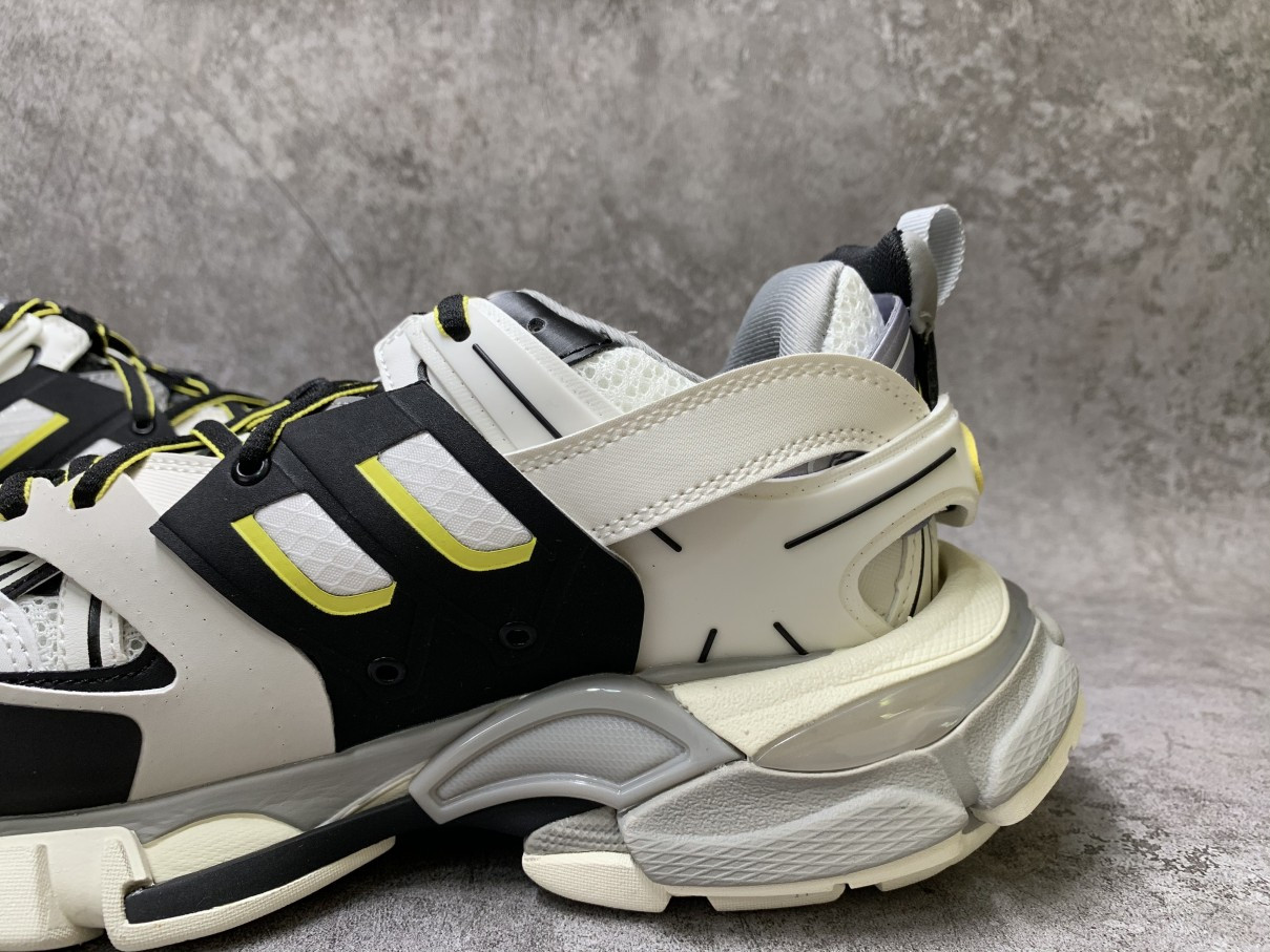 Balenciga Track Trainer White Black