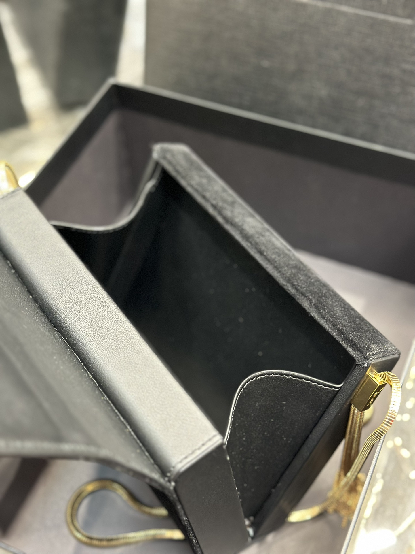 Y*L kate small in black 7.8 x 4.9 x 1.9 inches