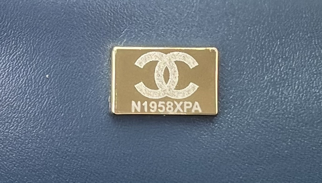 Ch*el mini classic 11.12 handbag tweed & gold-tone metal 4.7 × 7.8 × 2.3 in