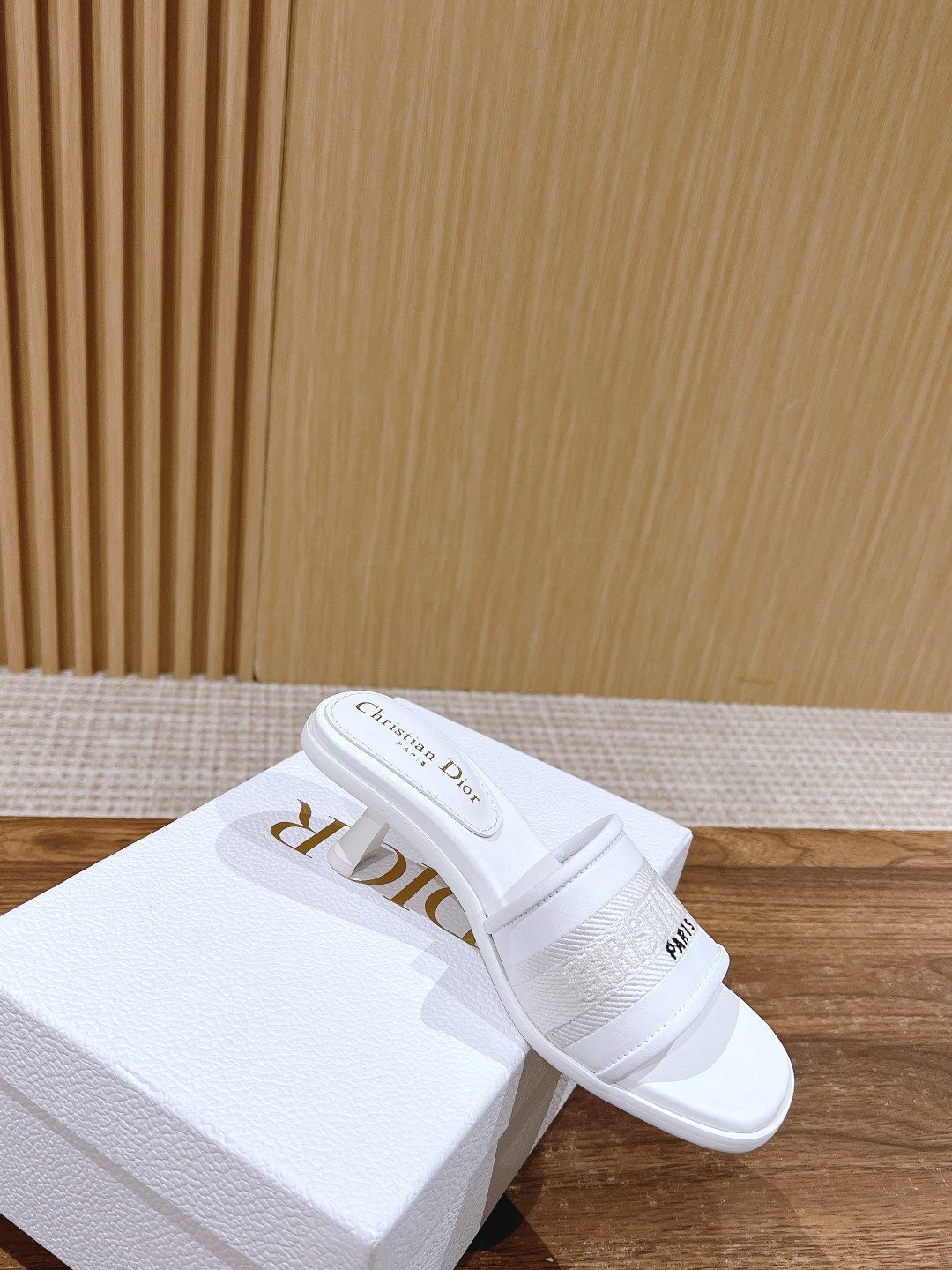 D*or dway heeled slide