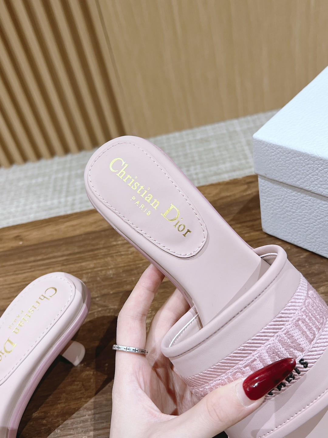 D*or dway heeled slide