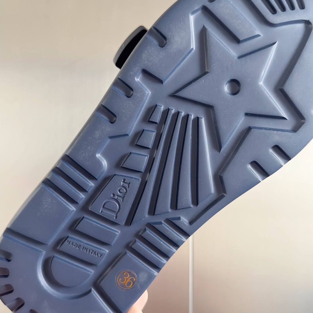 ua D*oriviera dio(r)evolution slide deep blue