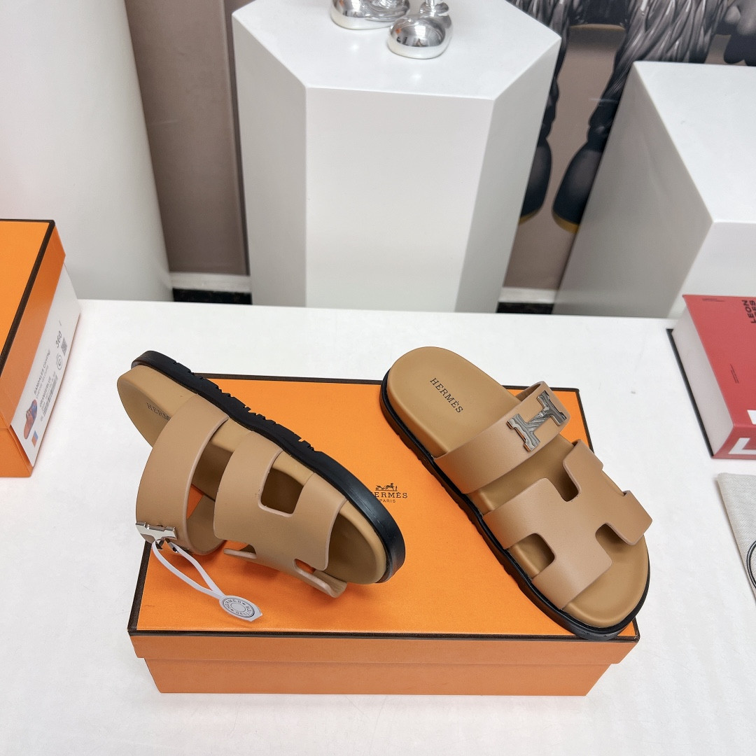 ua H**me5 chypre sandal