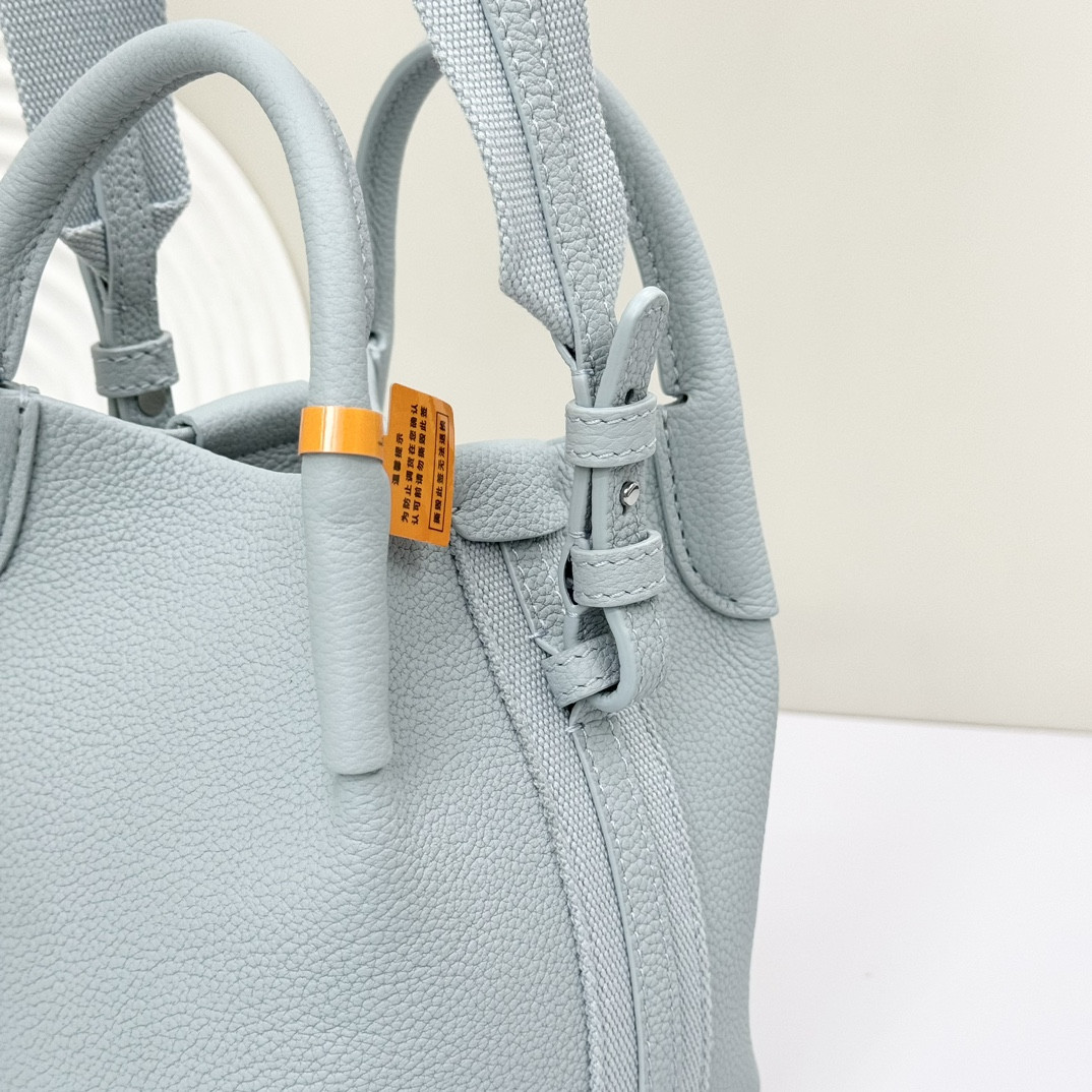 L**o p*ana micro bale bag grained calfskin 23 x 16 x 14 cm