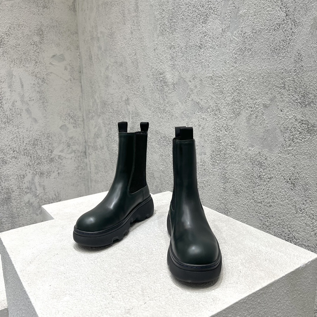 ua B**rry leather creeper chelsea boots