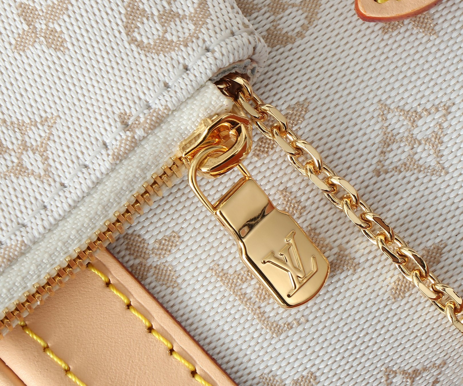 LV Match Nano Bucket M12317 13x17x9CM