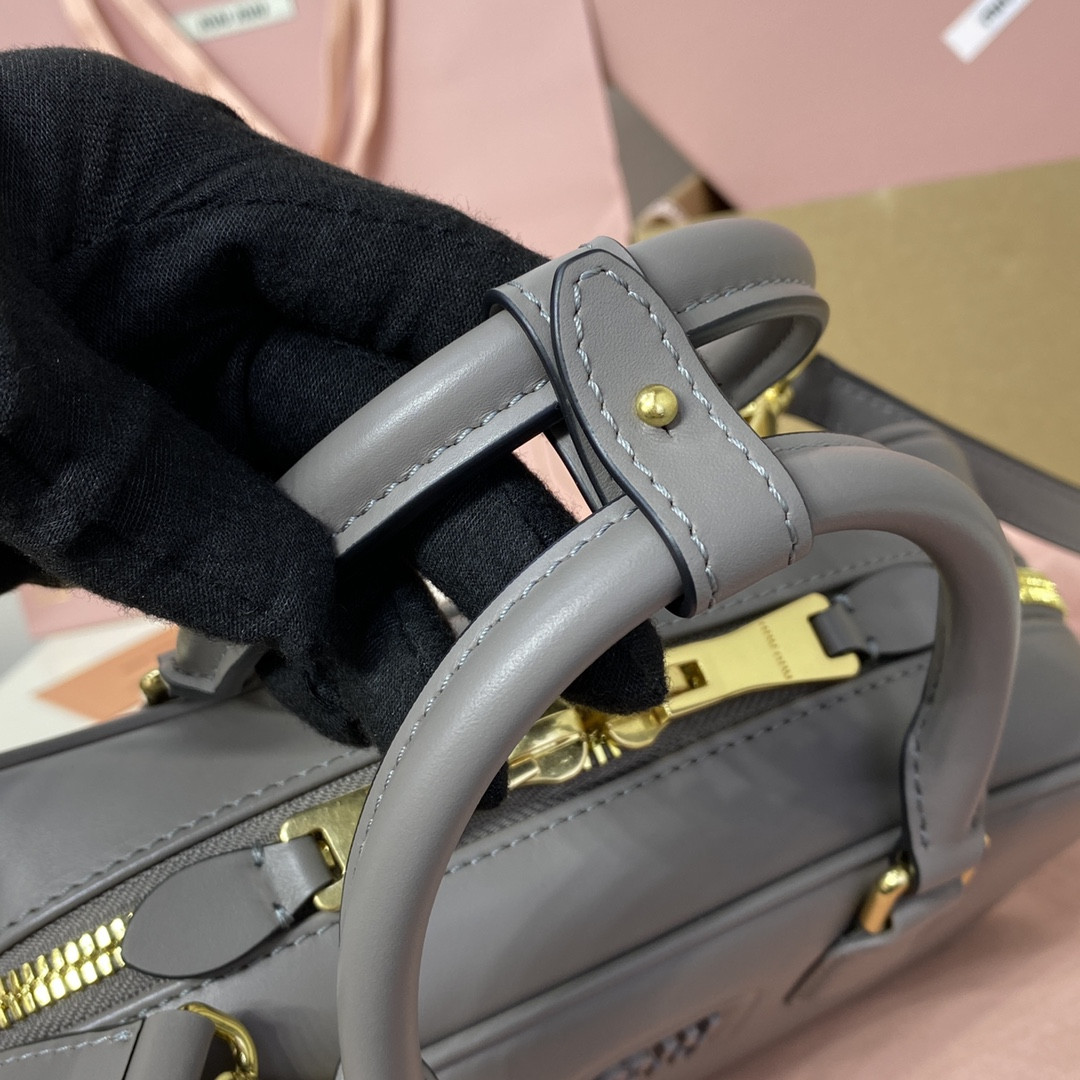 Miu Miu Arcadie leather bag 10.5x22x7.5cm