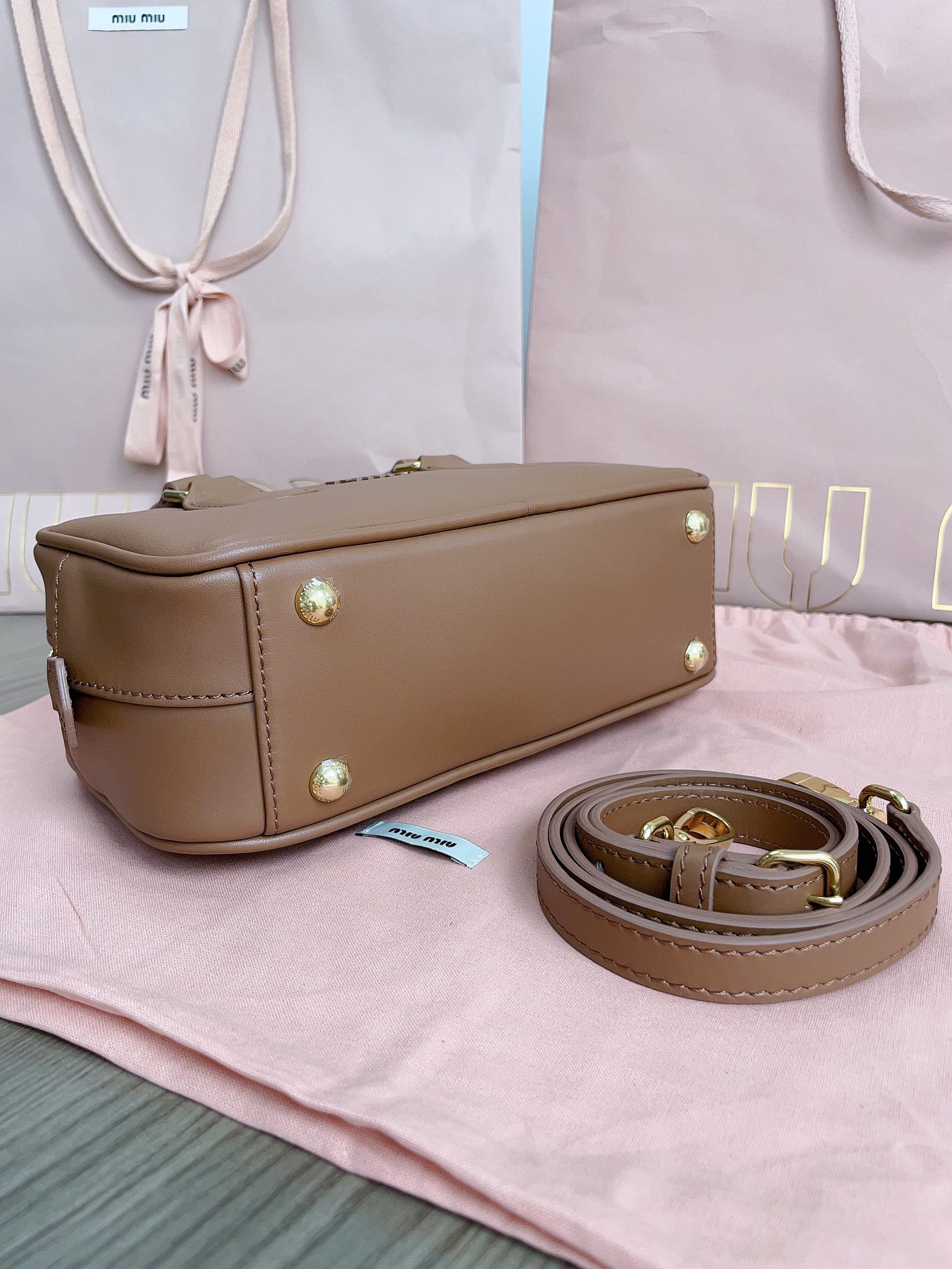 Miu Miu Arcadie leather bag 10.5x22x7.5cm