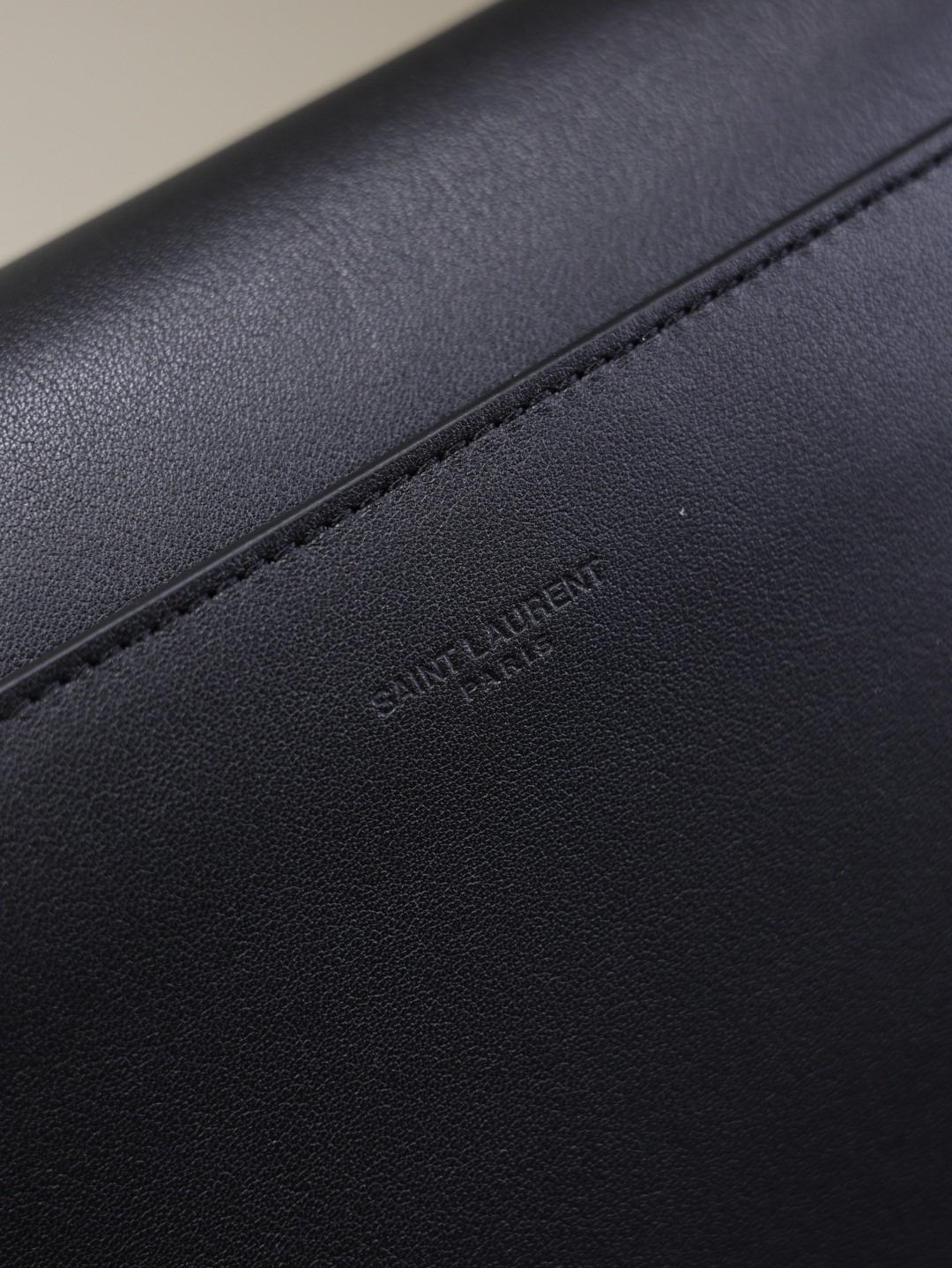 y*l Sa**t Lau*nt niki small satchel in smooth leather 21x16x5cm