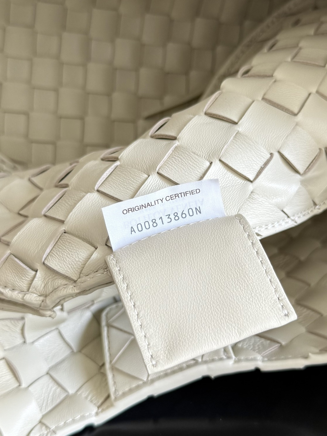 bo*te*ga Ve*ne*ta medium campana 20x33x16.5cm