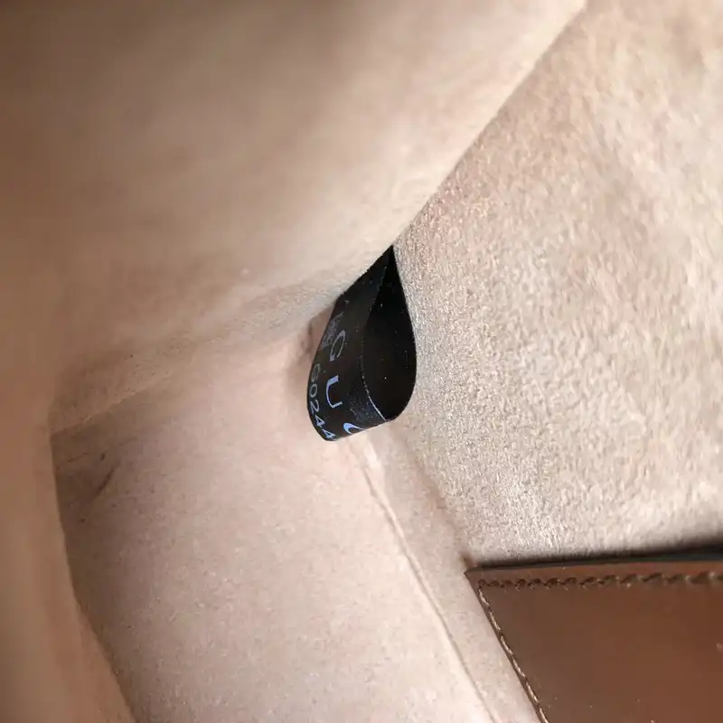 G*u*i bags 2104dj0024