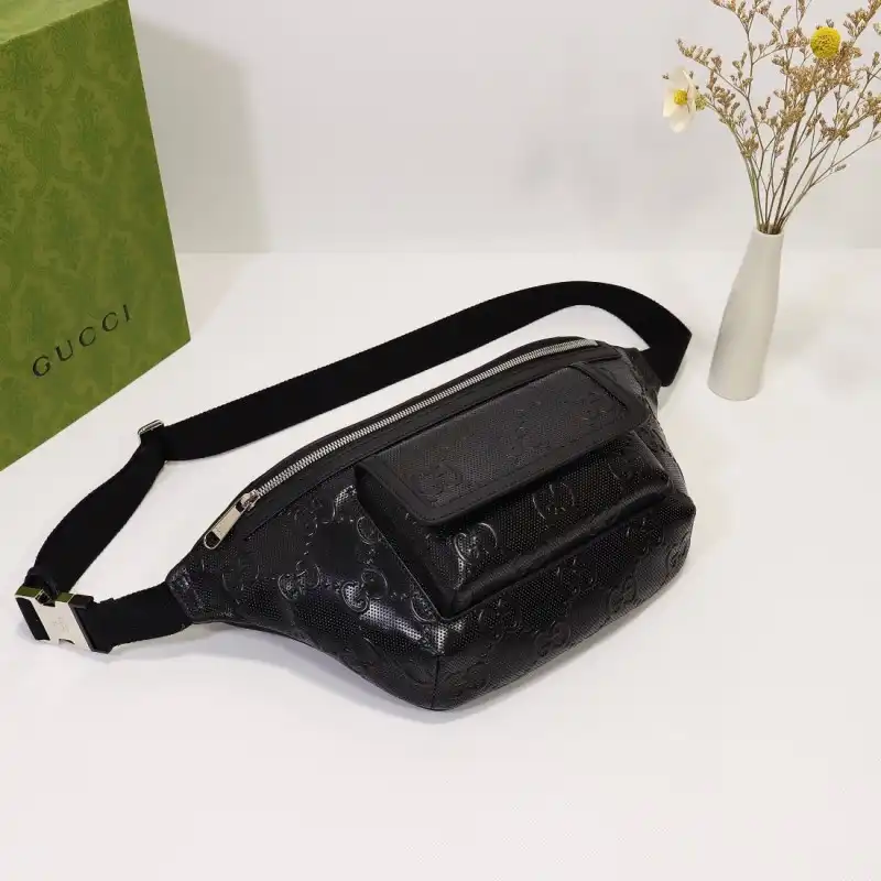 G*u*i s bags 2108dj0092