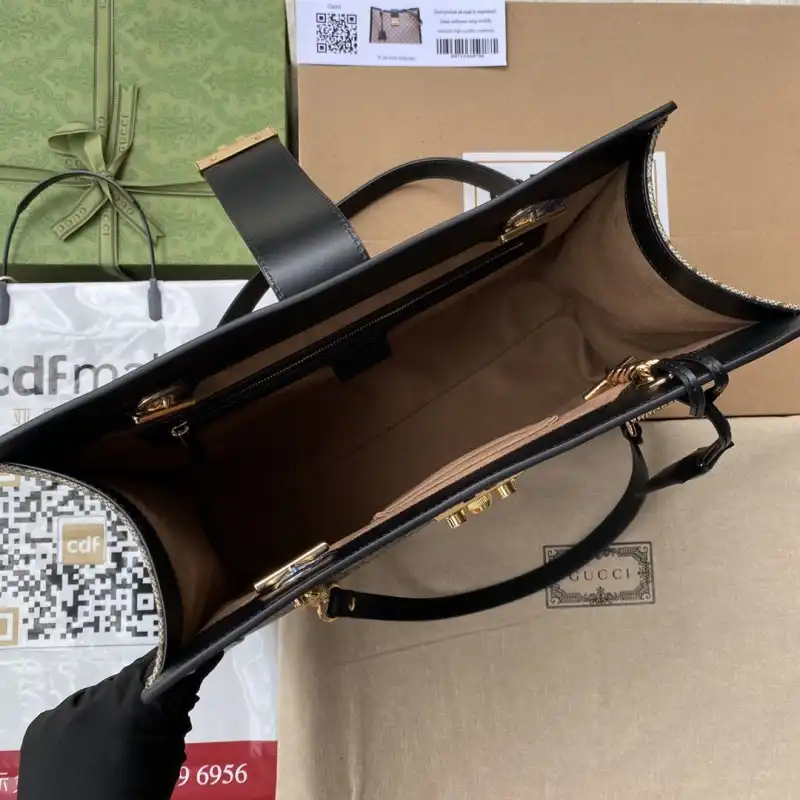 G*u*i s bags 2108ya0083