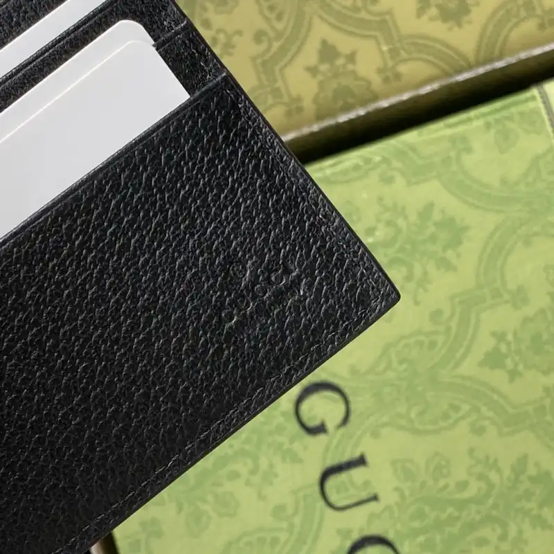 G*u*i s bags 2108ya0093