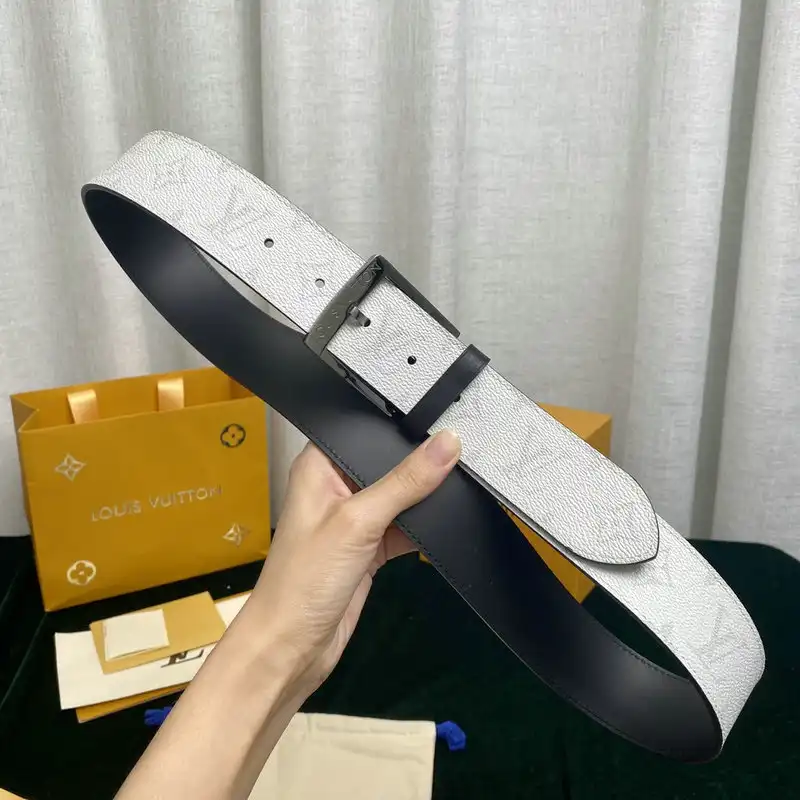 LV Belts 2201XA0020