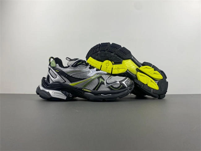 Balenciaga  779066-W3RBXP- TravelReady 4300