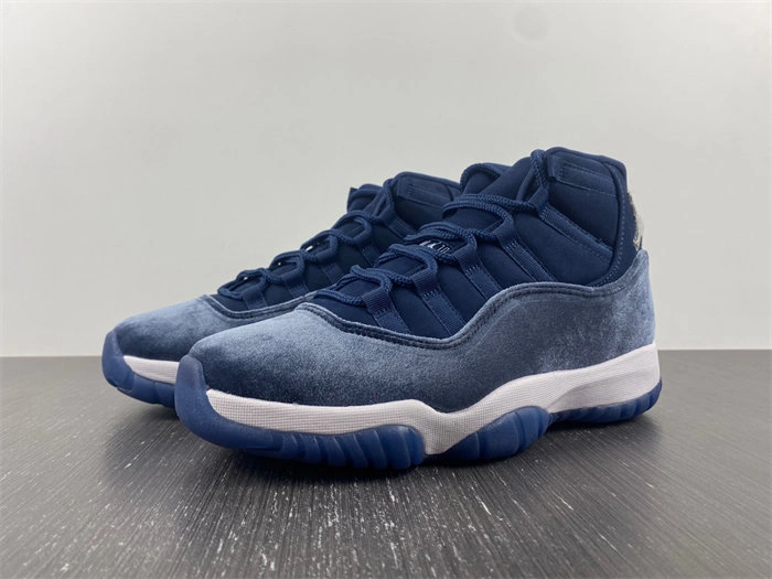 StreetReady Jordan 11 Retro Midnight Navy AR0715- 4103