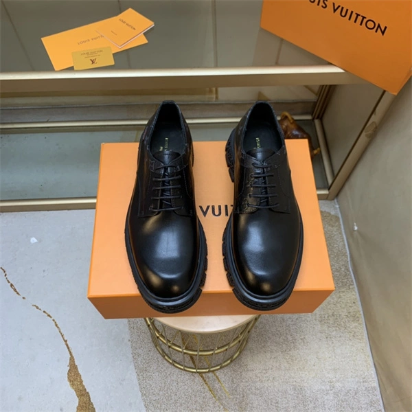 Lightweight Lv Loafer 1879