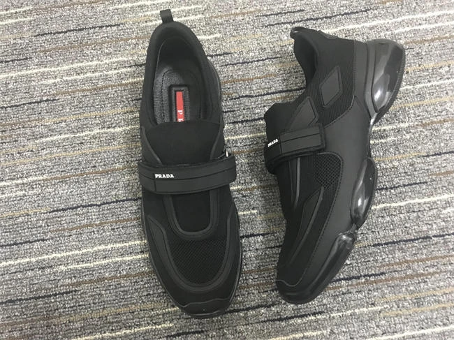 Effortless Prada Sneaker 3385