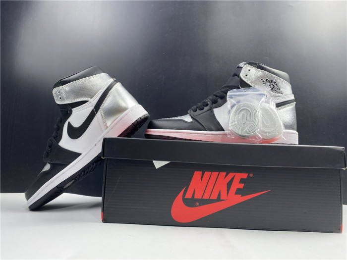 AIR JORDAN 1 HIGH OG WMNS “SILVER TOE” CD0461-001