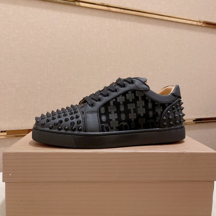 Christian Louboutin Louis Junior Spikes