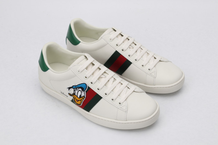 G*u*i low-top sneaker
