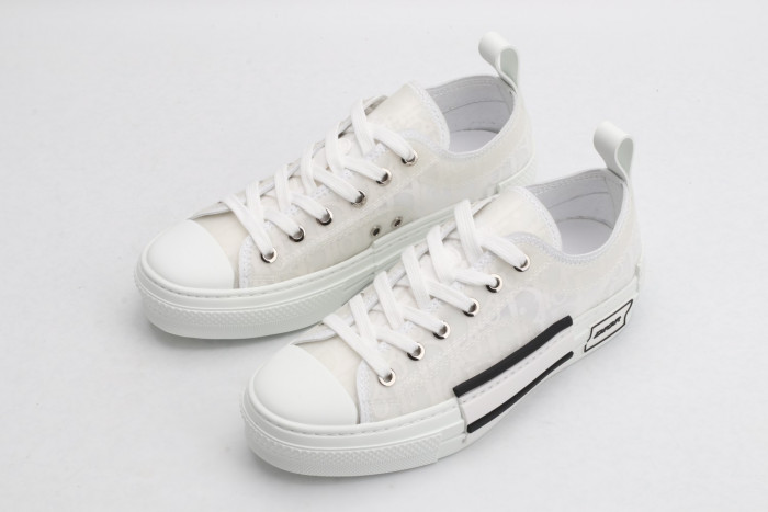 DR B23 Oblique Low Top Sneakers