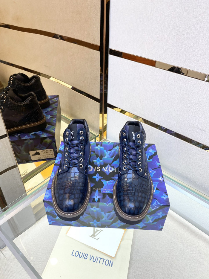 LOUS VUITO BOOTS