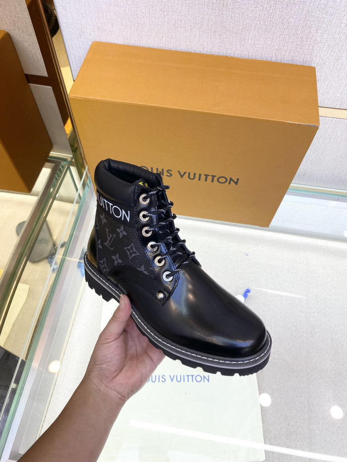 LOUS VUITO BOOTS