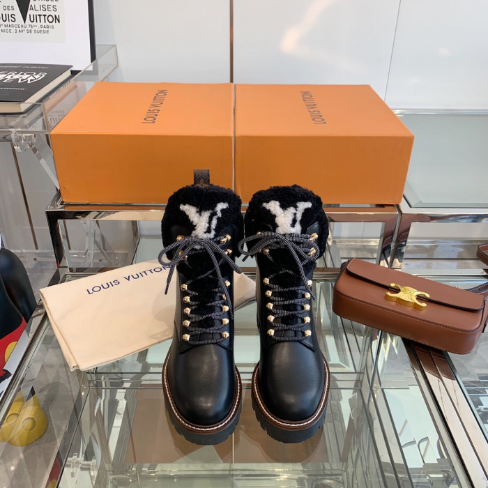 LOUS VUITO BOOTS