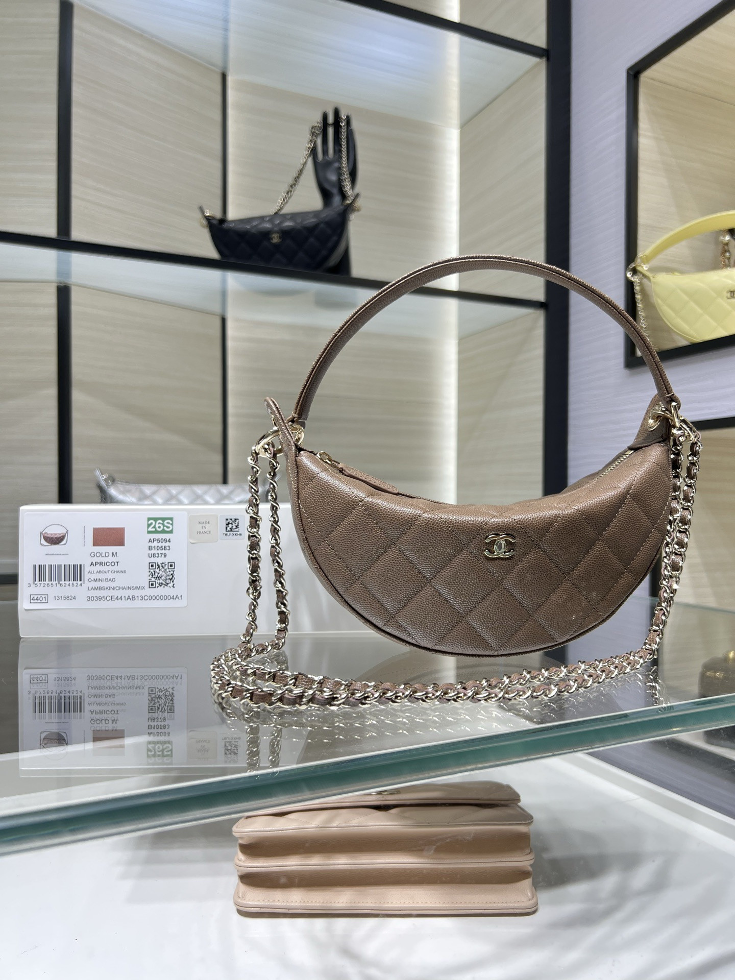 Ch**el clutch with chain light gold hardware ap5094 15x22x6cm
