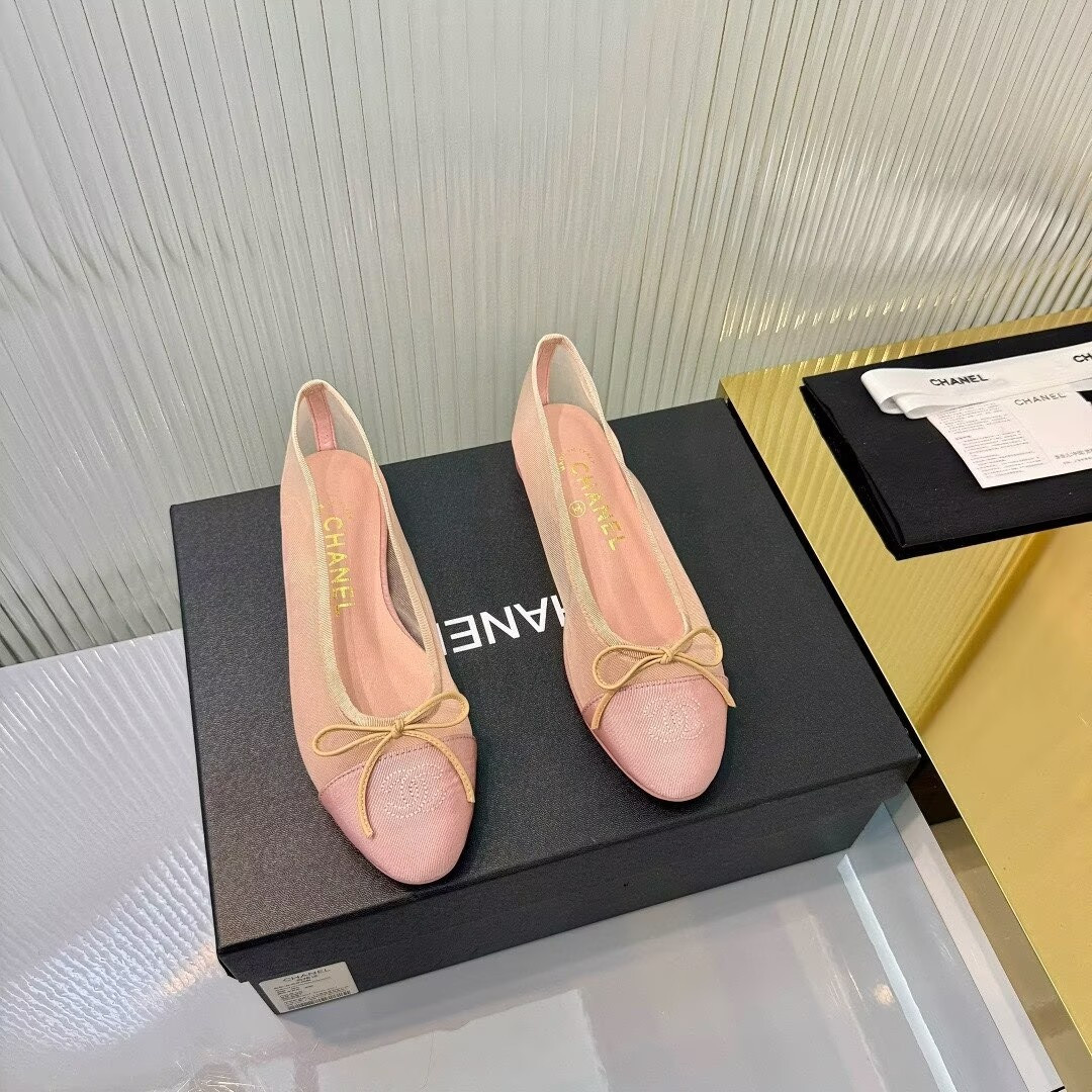 ua Ch**el ballet flats