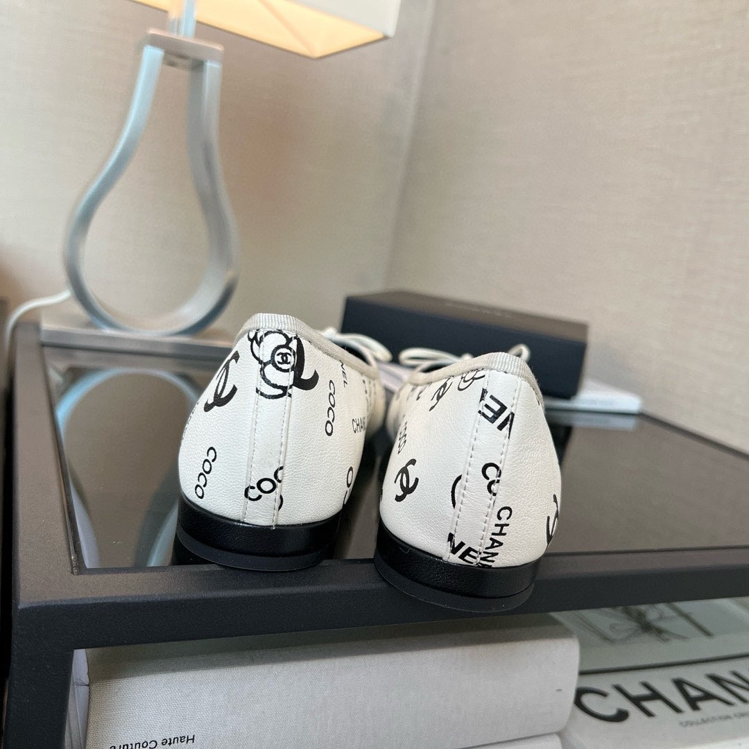 UA Ch**el Ballet flats