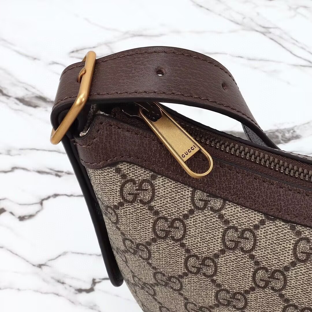 Gvc*1 Crossbody Bag 30x22x5.5cm