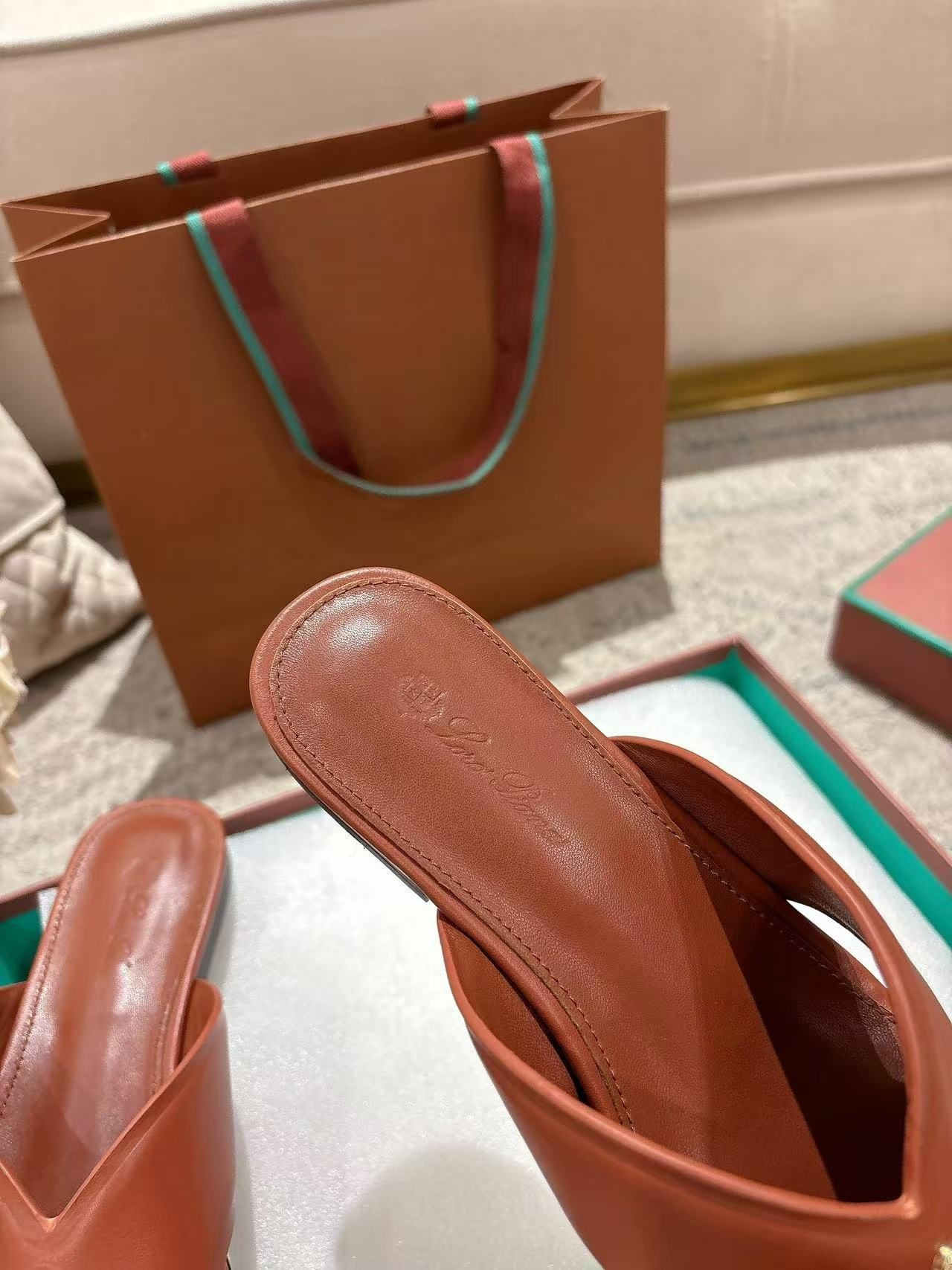 UA L0r0 P1ana Vera Sandal